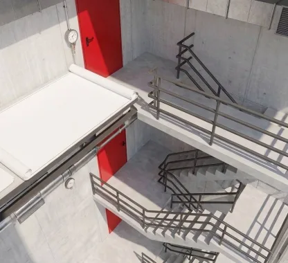 Projeto 3D e esquema técnico de fluxo de ar do sistema de pressurização de escadas para aprovação no AVCB.